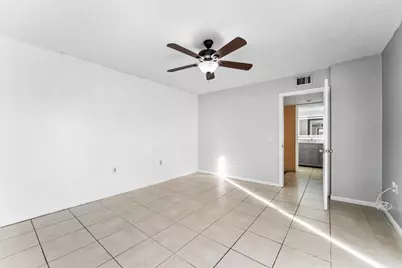 2410 24th Way, West Palm Beach, FL 33407 - Photo 7