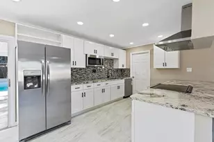 111 Alameda Ave, Sebastian, FL 32958 - Photo 11