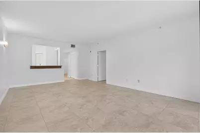 800 Uno Lago Drive #102, Juno Beach, FL 33408 - Photo 5