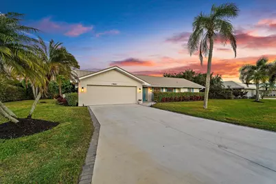 3881 SE Fairway W, Stuart, FL 34997 - Photo 3