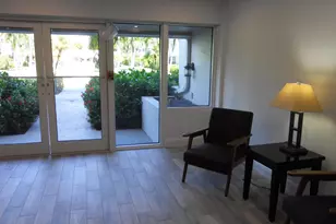 250 NE 20th St, Boca Raton, FL 33431 - Photo 5