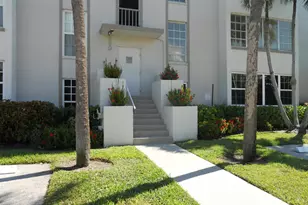 250 NE 20th St, Boca Raton, FL 33431 - Photo 1