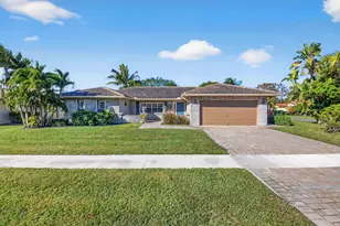 21911 Satinwood Dr, Boca Raton, FL 33428 - Photo 3