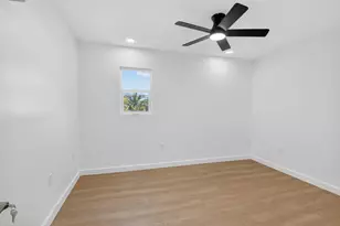 379 NW 23rd St, Boca Raton, FL 33431 - Photo 31