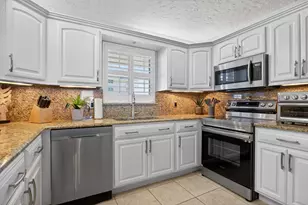 1050 Hillsboro Mile, Hillsboro Beach, FL 33062 - Photo 9