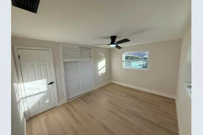 884 Montego Dr Drive, West Palm Beach, FL 33415 - Photo 9