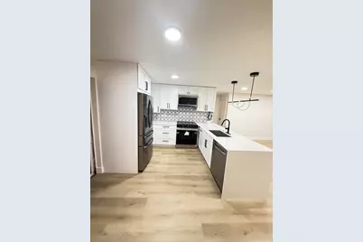 884 Montego Dr Drive, West Palm Beach, FL 33415 - Photo 3