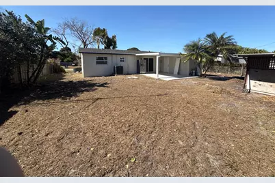 884 Montego Dr Drive, West Palm Beach, FL 33415 - Photo 13