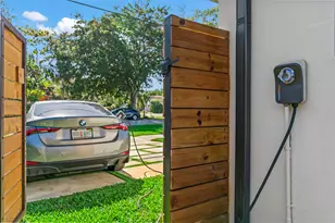 2451 NE 199th St, Miami, FL 33180 - Photo 45