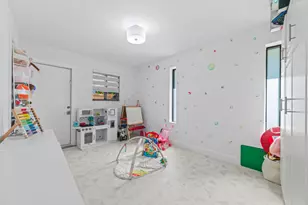 2451 NE 199th St, Miami, FL 33180 - Photo 33