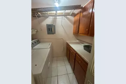 3625 La Aires Court #B2, Greenacres, FL 33463 - Photo 9