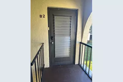 3625 La Aires Court #B2, Greenacres, FL 33463 - Photo 11