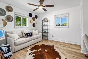 150 Periwinkle Dr, Hypoluxo, FL 33462 - Photo 11