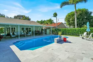 10299 Hunt Club Ln, Palm Beach Gardens, FL 33418 - Photo 5