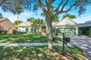 10299 Hunt Club Ln, Palm Beach Gardens, FL 33418 - Photo 3