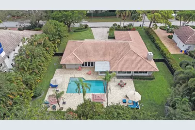 10539 Pine Tree Terrace, Boynton Beach, FL 33436 - Photo 3