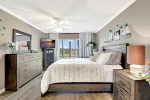 3951 Via Poinciana, Lake Worth, FL 33467 - Photo 5