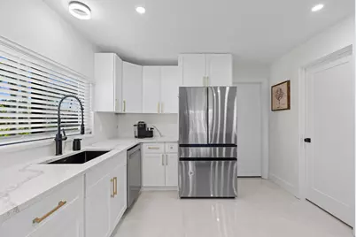 2327 SW 23rd Cranbrook Drive, Boynton Beach, FL 33436 - Photo 9