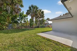 706 Dundas Ct, Fort Pierce, FL 34950 - Photo 25