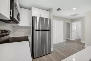 706 Dundas Ct, Fort Pierce, FL 34950 - Photo 11