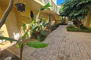 1105 Lake Shore Dr, Lake Park, FL 33403 - Photo 21