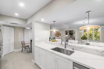 100 SE 5th Avenue #404, Boca Raton, FL 33432 - Photo 17