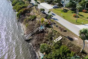 4751 S Indian River Dr, Fort Pierce, FL 34982 - Photo 5