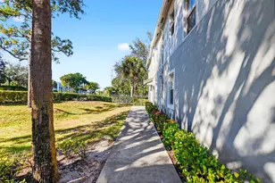 3134 Grandiflora Dr, Greenacres, FL 33467 - Photo 3