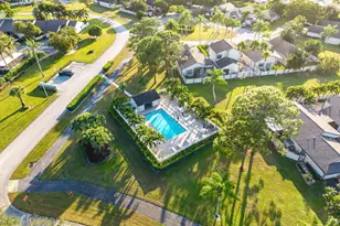 2566 Bedford Mews Dr, Wellington, FL 33414 - Photo 41