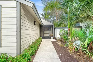 2566 Bedford Mews Dr, Wellington, FL 33414 - Photo 3