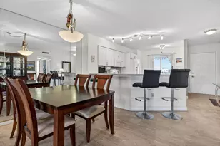 2240 N Cypress Bend Dr, Pompano Beach, FL 33069 - Photo 5