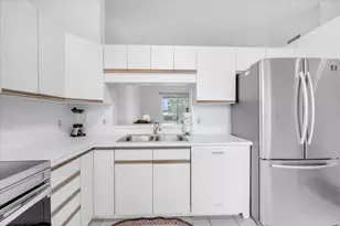 18081 SE Country Club Dr, Jupiter, FL 33469 - Photo 7