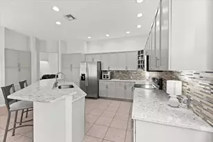 7571 Greenville Cir, Lake Worth, FL 33467 - Photo 9