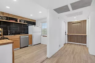 3960 Oaks Clubhouse Dr, Pompano Beach, FL 33069 - Photo 11