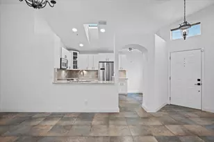 11 Dorchester Cir, Palm Beach Gardens, FL 33418 - Photo 5