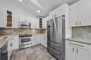 11 Dorchester Cir, Palm Beach Gardens, FL 33418 - Photo 1