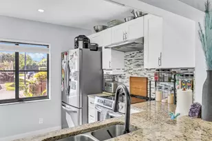 5347 Tennis Ln, Delray Beach, FL 33484 - Photo 13