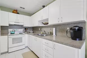 13757 Flora Pl, Delray Beach, FL 33484 - Photo 15