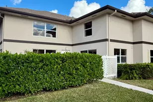 19 Amherst Ct, Royal Palm Beach, FL 33411 - Photo 1
