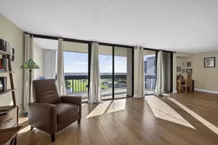 2400 Presidential Way, West Palm Beach, FL 33401 - Photo 3