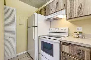 618 Sea Pine Way, Greenacres, FL 33415 - Photo 13