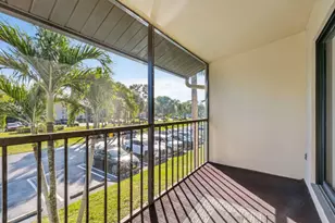 618 Sea Pine Way, Greenacres, FL 33415 - Photo 17