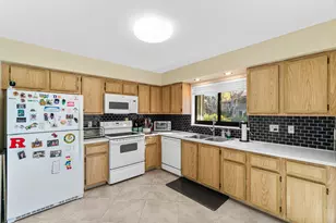 9760 Parkinsonia Tree Trail, Boynton Beach, FL 33436 - Photo 13