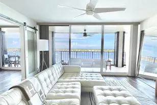 132 Lakeshore Dr, North Palm Beach, FL 33408 - Photo 1