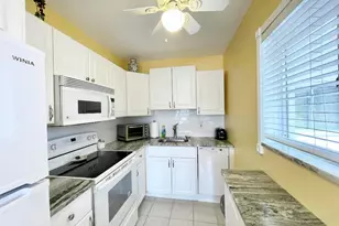 3120 Cynthia Ln, Lake Worth Beach, FL 33461 - Photo 5