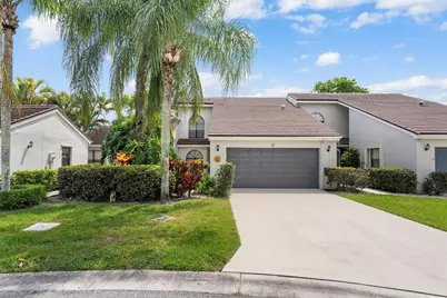 61 Edinburgh Drive, Palm Beach Gardens, FL 33418 - Photo 1