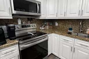 3021 Ellesmere B, Deerfield Beach, FL 33442 - Photo 13