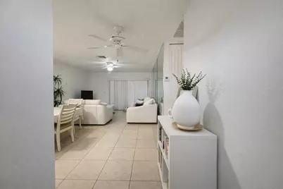 2947 Ashley Drive W #Apt A, Greenacres, FL 33415 - Photo 5