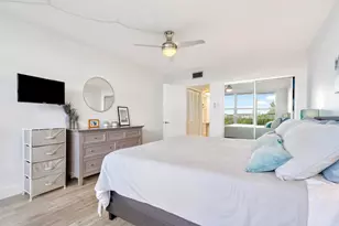 3900 Oaks Clubhouse Dr, Pompano Beach, FL 33069 - Photo 17