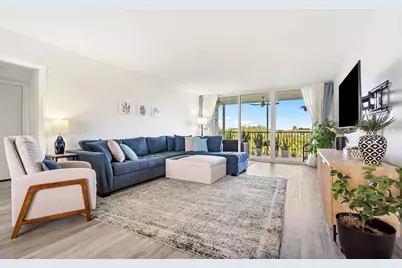 3900 Oaks Clubhouse Drive #503, Pompano Beach, FL 33069 - Photo 3